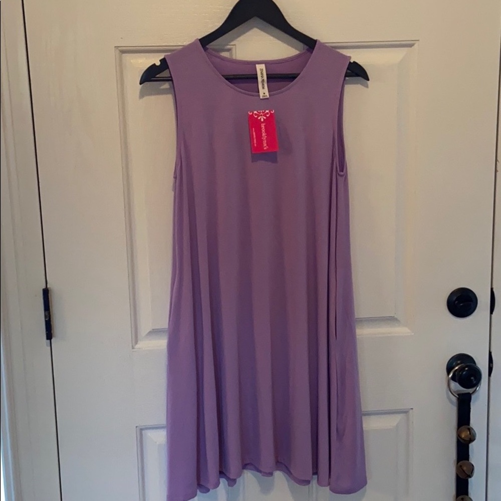 Sleeveless Swing Dress with Pocket